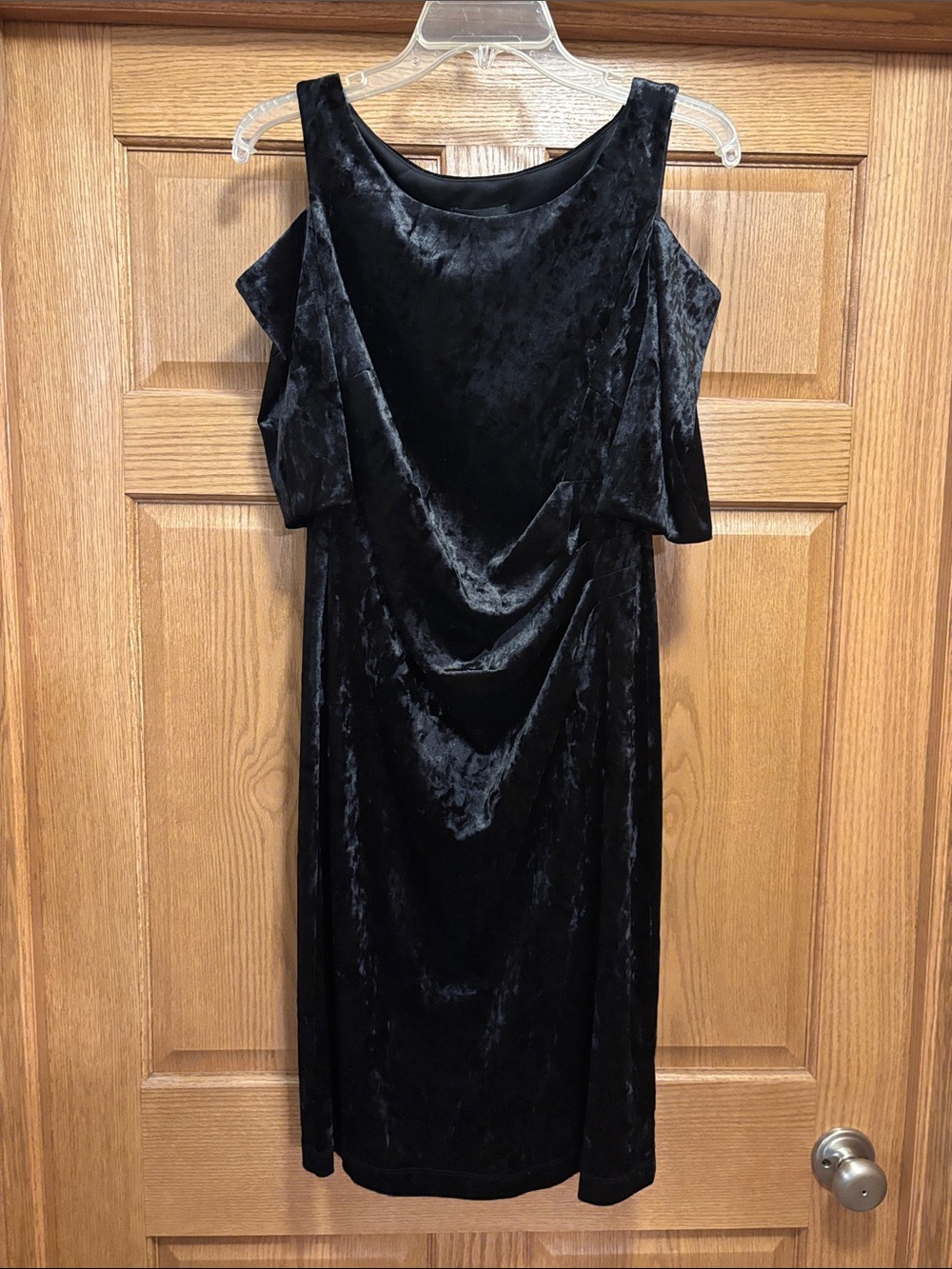 connected apparel Black Velvet Cold-Shoulder Midi Dress